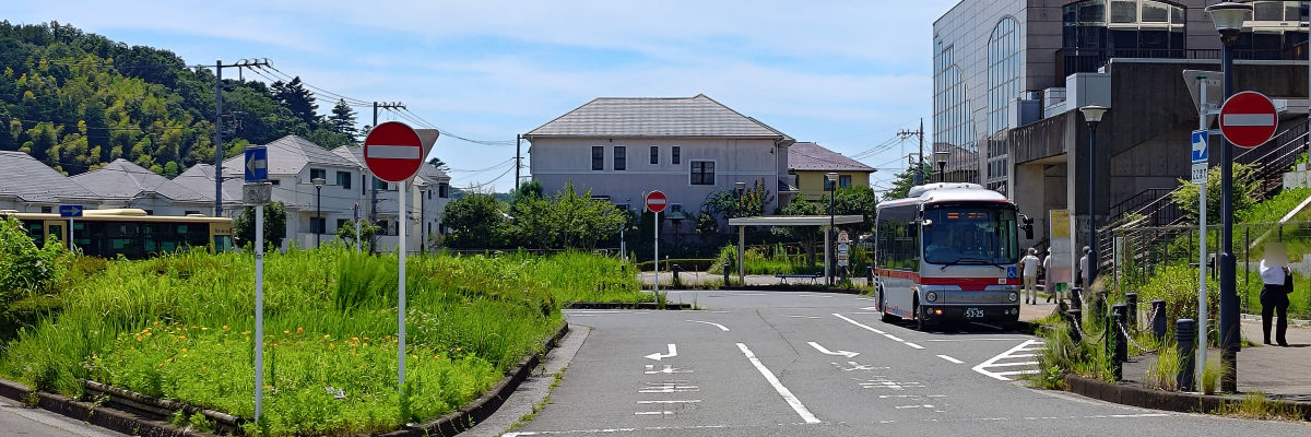 駅前ロータリーの写真です